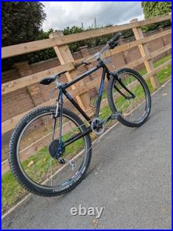 1991 Trek 930 Retro Singletrack Mountain Bike 19 Inch Frame Complete Rebuild 1991 Trek 930 Retro Singletrack Mountain Bike 19 Inch Frame Complete Rebuild