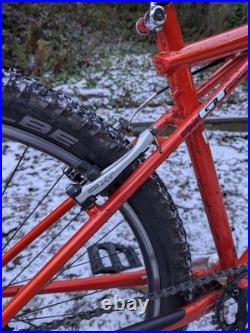 1993 GT OUTPOST Retro Mountain Bike 26 Wheels 16.5 Frame Excellent Condition