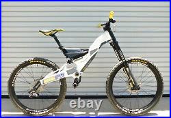 2007 GT Racing DHi Team Issue Downhill Bike 26 Full Suspension Almost Complete