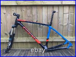 2017 Giant XTC Advanced 1 27.5 Carbon Frame & Fox 32 Evolution Forks Size Large