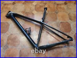 46cm Medium FOCUS RAVEN MAX Carbon 29er Hardtail Frame. Non Boost