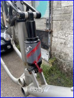 49cm Diamondback S10 Full Sus Frame For Use With 26 Disc Brake Wheel 1 1/8 BSA 49cm Diamondback S10 Full Sus Frame For Use With 26 Disc Brake Wheel 1 1/8 BSA