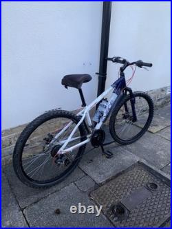 Apollo Evade Mountain Bike Unisex 26 Wheels 14 Frame Apollo Evade Mountain Bike Unisex 26 Wheels 14 Frame