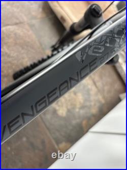 Black Carrera Men's Mountain Bike, Top Condition, Fantastic, Large Handle Frame