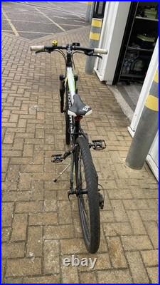 Boardman 26 inches wheels, alloy frame, lightweight. Front suspension fork