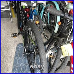 Boardman 26 inches wheels, alloy frame, lightweight. Front suspension fork