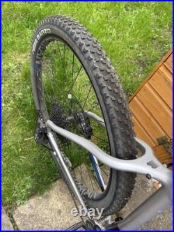 Boardman MHT 8.8 Men's Mountain Bike / Silver grey / Extra Large 20 frame BRILL