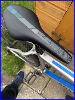 Boardman MHT 8.8 Men's Mountain Bike / Silver grey / Extra Large 20 frame BRILL