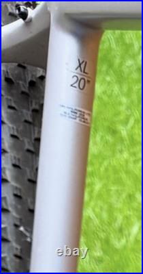 Boardman MHT 8.8 Men's Mountain Bike / Silver grey / Extra Large 20 frame BRILL