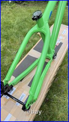 Brand New Santa Cruz Jackal 41 Green Large