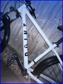 Calibre Point Mountain Bike. Medium Sized Frame 29 Wheels