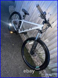 Calibre Point Mountain Bike. Medium Sized Frame 29 Wheels