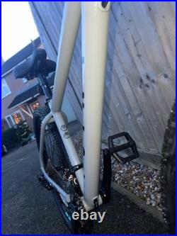 Calibre Point Mountain Bike. Medium Sized Frame 29 Wheels