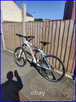 Cannondale Trail 6 Mountain Bike Large Frame, 29-inch Wheels