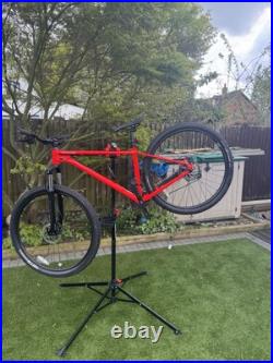 Cannondale Trail 7 Mountain Bike Unisex Medium Frame 29 wheel slightly used