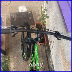 Carrera Hellcat 29 Mountain Bike 20 Frame Mechanical Disc Brakes Black/Green