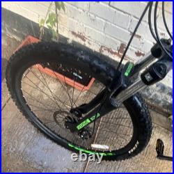 Carrera Hellcat 29 Mountain Bike 20 Frame Mechanical Disc Brakes Black/Green