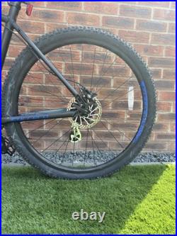 Carrera Hellcat 29in Mountain Bike 20in Frame Hardtail Disc Brakes Black/Blue