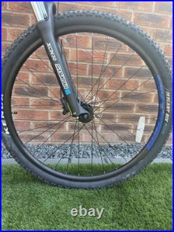 Carrera Hellcat 29in Mountain Bike 20in Frame Hardtail Disc Brakes Black/Blue