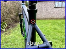 Carrera Kraken Men's Mountain Bike 20-inch Frame 27.5 Wheel Black And Green