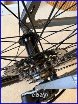 Carrera Valour Men's MTB 27.5in 18in M Frame V-Brake Front Sus Grey