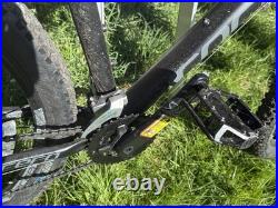 Carrera Vengeance Men's Mountain Bike 27.5 Wheels, Medium Frame