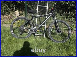 Carrera Vengeance Men's Mountain Bike 27.5 Wheels, Medium Frame