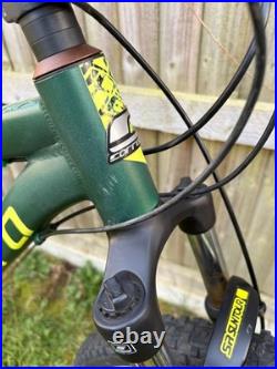 Carrera Vengeance Men's Mountain Bike 27.5 wheels, frame 18