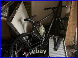 Carrera Vengeance Mountain Bike 22 XL Frame 27.5 Wheels Black Great Condition