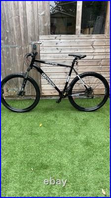 Carrera Vengeance Mountain Bike Black 22 XL Frame with 27.5 Wheels
