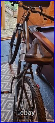 Carrera Vengeance Mountain Bike Frame 27.5 Men's 18inch Hardly Used Black