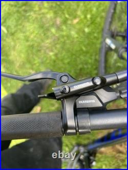 Carrera hellcat mountain bike 20in frame hydraulic disc brakes new back brake