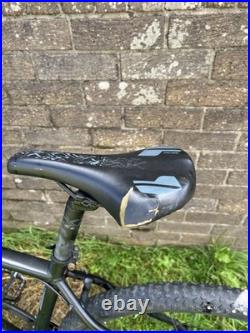 Carrera hellcat mountain bike 20in frame hydraulic disc brakes new back brake