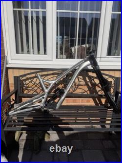 Commencal Supreme V4 Frame Fork Shock