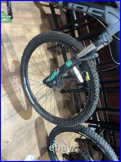 Cube 29 Inch Analog Zombie Green In Good Condition All Works Cash Only L Frame