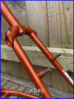 DeKerf Singlespeed Retro 18.5 MTB Frame Reynolds 725 Circa 2000 DeKerf Singlespeed Retro 18.5 MTB Frame Reynolds 725 Circa 2000