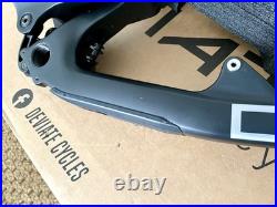 Deviate Highlander 29er Enduro Trail Mtb Carbon Frame Size Large High Pivot bike