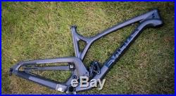 Evil The Following Frame & Shock size XL black in excellent condition
