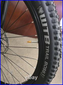 Ex Display Calibre Rake Mountain Bike With Accessories 20inch Frame