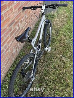 GIANT TRANCE 3 DUAL / FULL Suspension 27.5 DOWNHILL Mountain Bike MEDIUM FRAME