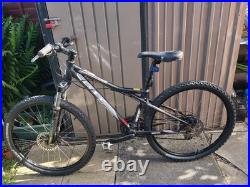 GT AVALANCHE 3.0 Mountain Bike. Size S (16) Disc Brakes, 24- Speed