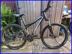 GT AVALANCHE 3.0 Mountain Bike. Size S (16) Disc Brakes, 24- Speed