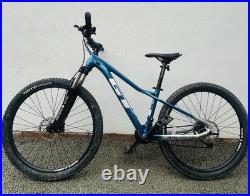 GT Avalanche Sport Mountain Bike 27.5 Wheels Disc Brakes Blue M/L Frame
