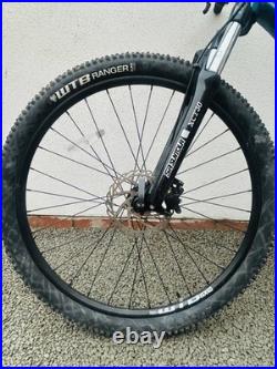 GT Avalanche Sport Mountain Bike 27.5 Wheels Disc Brakes Blue M/L Frame