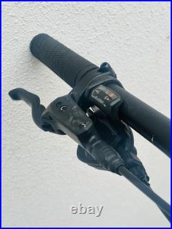 GT Avalanche Sport Mountain Bike 27.5 Wheels Disc Brakes Blue M/L Frame