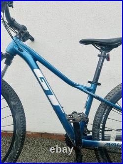 GT Avalanche Sport Mountain Bike 27.5 Wheels Disc Brakes Blue M/L Frame
