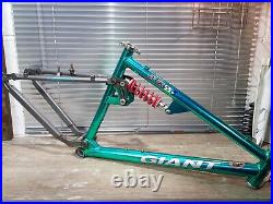 Giant ATX970 Expert series Full Suspension Mountain Bike Frame 18.5 Retro 90's
