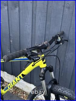 Giant ATX 2 Mountain Bike Men's Size S Frame 27.5 Inch Wheels