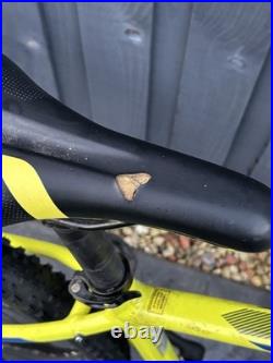 Giant ATX 2 Mountain Bike Men's Size S Frame 27.5 Inch Wheels