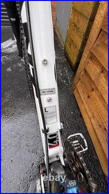 Giant Anthem Mountain Bike Large Frame, 26- inch Wheel, White/Red